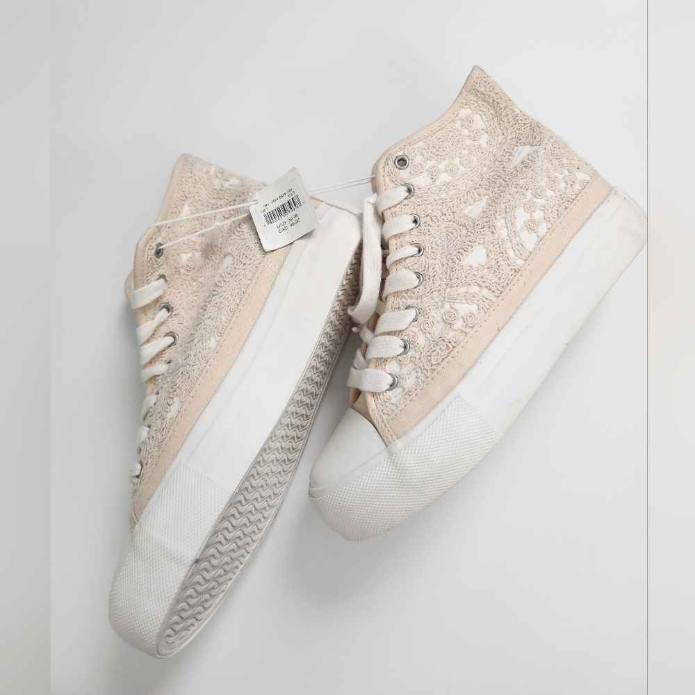 American Eagle High-Top Platform Crochet Sneakers Shoes Size 7 Boho‎ NWT